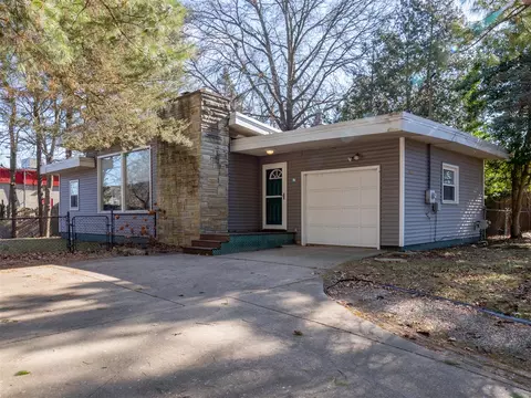 855 Farrell, Kalamazoo, MI 49006