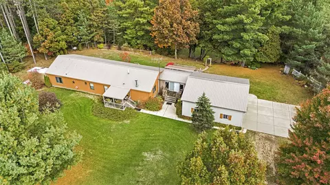 3630 E Baker, Hesperia, MI 49421