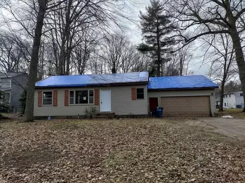 397 4th, Fruitport, MI 49415