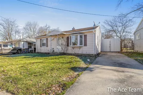 920 Woolsey, Grand Rapids, MI 49503