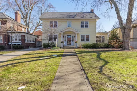 554 Rosewood, East Grand Rapids, MI 49506