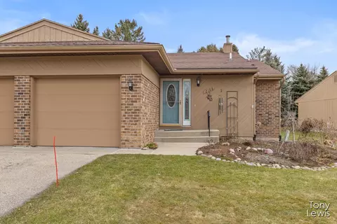 2108 Cranbrook, Grand Rapids, MI 49505
