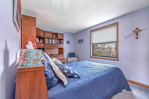 Bedroom - 706 Tomahawk, Coldwater, MI 49036 photo 1 of 3