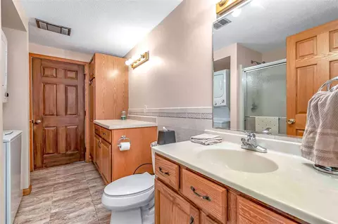Bath - 706 Tomahawk, Coldwater, MI 49036 photo 3 of 6
