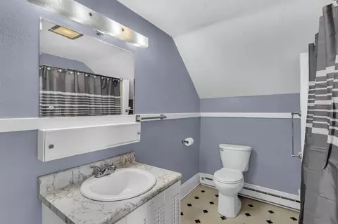 Bath - 712 Griswold, Jackson, MI 49203 photo 4 of 4
