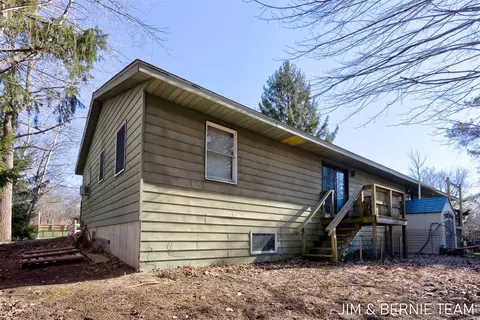 490 Union, Douglas, MI 49406 photo 5