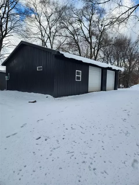 511 Vincent, Belding, MI 48809 photo 2