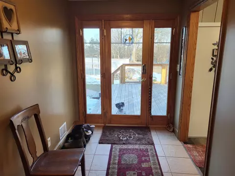 Entry Way - 11497 S Woodruff, Blanchard, MI 49310 photo 1 of 4