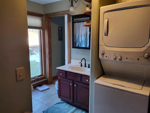 Bath - 11497 S Woodruff, Blanchard, MI 49310 photo 2 of 3