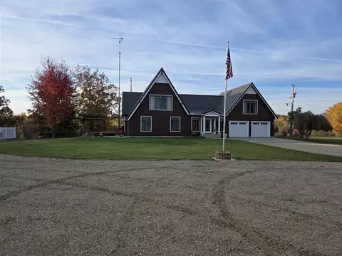 Exterior - 11497 S Woodruff, Blanchard, MI 49310 photo 11 of 16