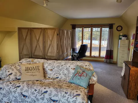 Living - 11497 S Woodruff, Blanchard, MI 49310 photo 6 of 8