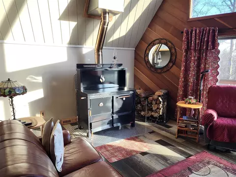 Living - 11497 S Woodruff, Blanchard, MI 49310 photo 3 of 8