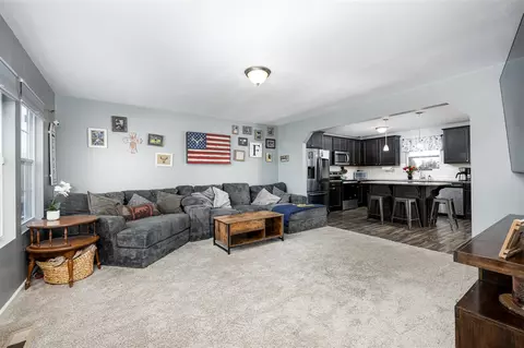 Living - 7029 Jolyn, Jackson, MI 49201 photo 1 of 4