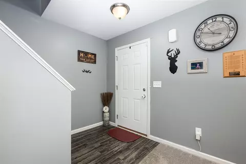 Entry Way - 7029 Jolyn, Jackson, MI 49201 photo 1 of 3