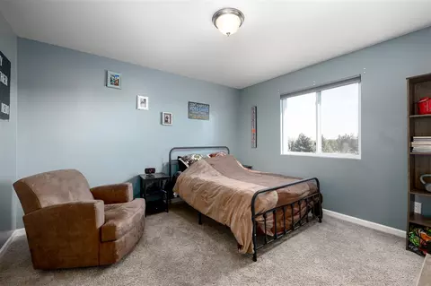 Bedroom - 7029 Jolyn, Jackson, MI 49201 photo 6 of 11