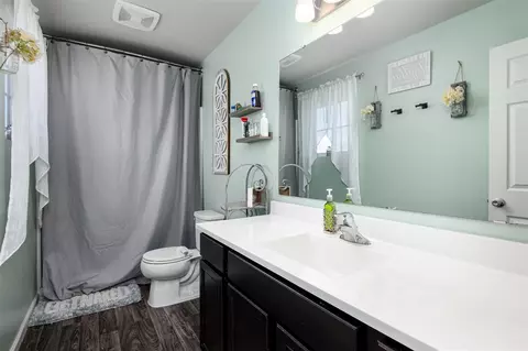 Bath - 7029 Jolyn, Jackson, MI 49201 photo 1 of 2