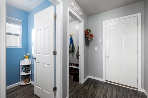 Entry Way - 7029 Jolyn, Jackson, MI 49201 photo 3 of 3