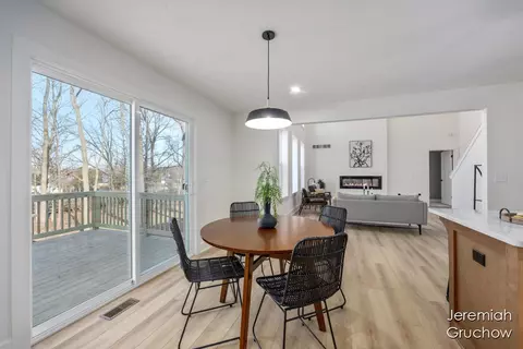 Dining - 939 Buttrick, Ada, MI 49301 photo 1 of 2
