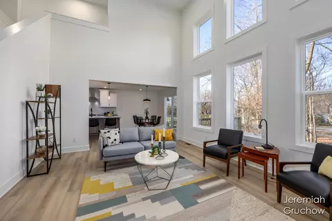 Living - 939 Buttrick, Ada, MI 49301 photo 3 of 4