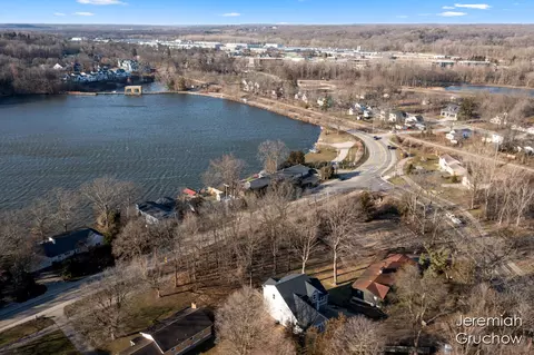 View/Area - 939 Buttrick, Ada, MI 49301 photo 6 of 9