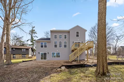 Exterior - 939 Buttrick, Ada, MI 49301 photo 5 of 12