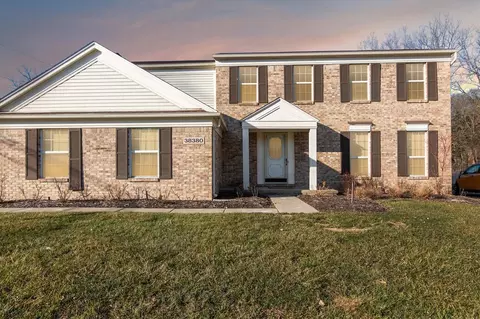38380 Overbrook, Westland, MI 48185
