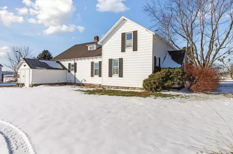 Exterior - 3022 E Coral, Edmore, MI 48829 photo 9 of 11