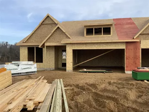 2901 Isle Grand, Belmont, MI 49306