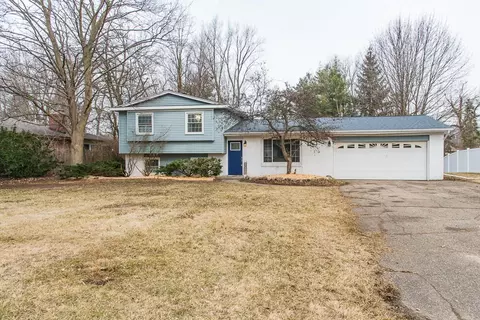6245 Crestwood, Kalamazoo, MI 49004