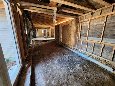 658 E Newberg, Pinconning, MI 48650 photo 5