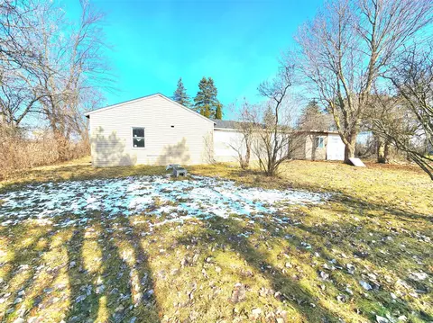 658 E Newberg, Pinconning, MI 48650 photo 12