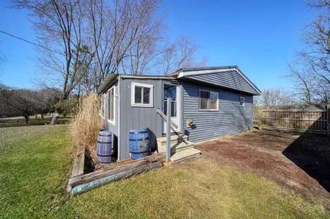 Exterior - 9555 Springport, Parma, MI 49269 photo 3 of 22