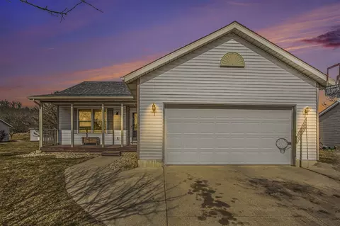 713 E Charles, Hastings, MI 49058