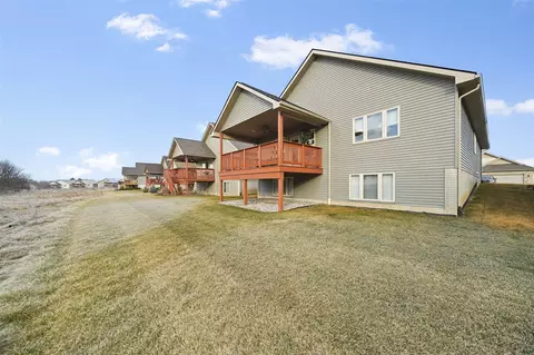Exterior - 1030 Ridgeview, Tecumseh, MI 49286 photo 7 of 9