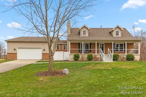 5475 Carls Rdg, Charlotte, MI 48813