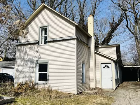 1813 Center, Kalamazoo, MI 49048