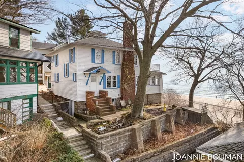 61 Poplar, Grand Haven, MI 49417
