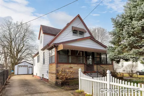 112 Wilbur, Grand Rapids, MI 49548