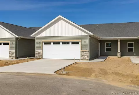 6622 Shoreside, Grand Rapids, MI 49548