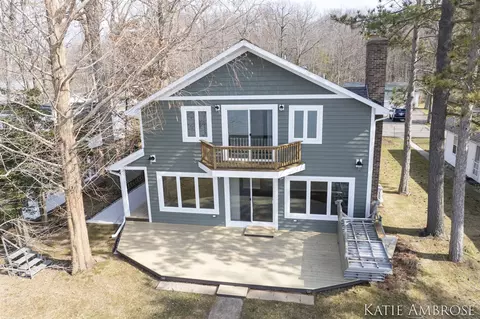 2906 Beatrice, Middleville, MI 49333