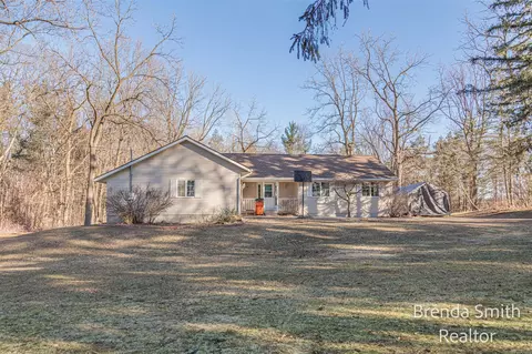 5861 13 Mile, Rockford, MI 49341