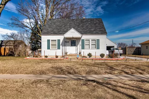 709 52nd, Kentwood, MI 49548