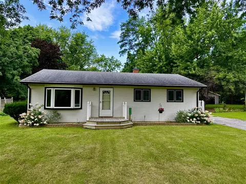 6046 Legion, Stevensville, MI 49127
