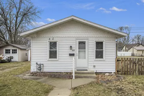 633 S Hooker, Three Rivers, MI 49093 photo 2