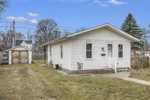 633 S Hooker, Three Rivers, MI 49093 photo 4