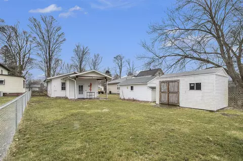 633 S Hooker, Three Rivers, MI 49093 photo 17