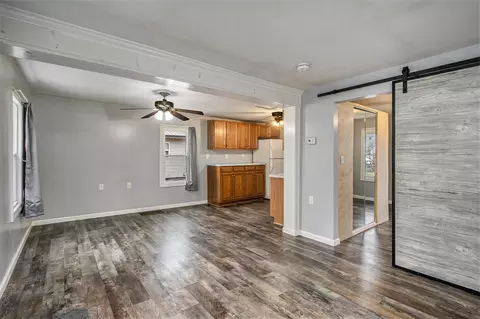 633 S Hooker, Three Rivers, MI 49093 photo 5