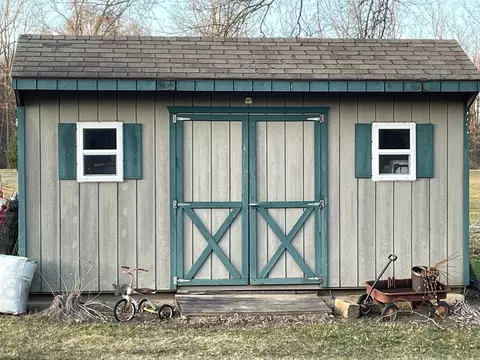 Exterior - 10155 Teasdale Lk, Constantine, MI 49042 photo 4 of 8