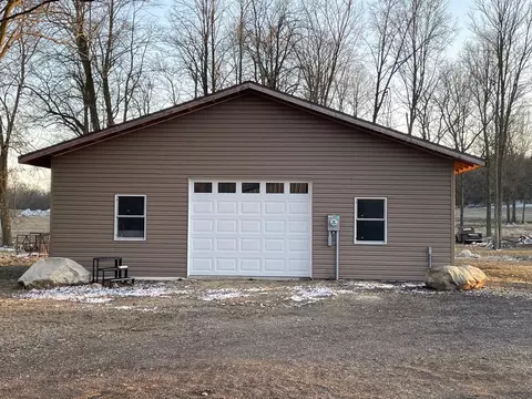 Exterior - 10155 Teasdale Lk, Constantine, MI 49042 photo 3 of 8