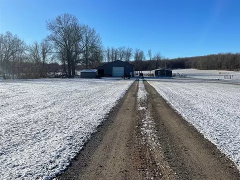 View/Area - 10155 Teasdale Lk, Constantine, MI 49042 photo 3 of 10